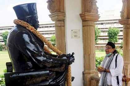 আরএসএস কার্যালয়ে মিঠুন চক্রবর্তী, রাজনৈতিক মহলে জল্পনা