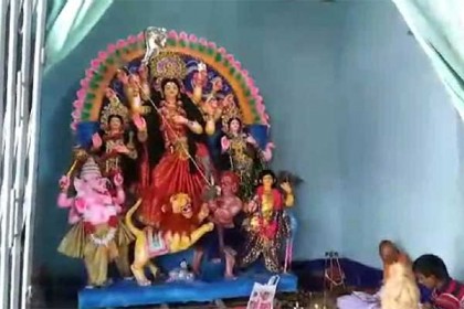 ষষ্ঠী পূজার মধ্য দিয়ে টাঙ্গাইলে দুর্গাপূজা শুরু