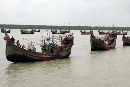 জলসীমায় অনুপ্রবেশ করায় আটক ২৩ ভারতীয় জেলে কারাগারে