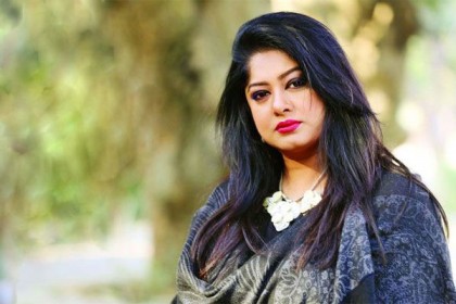 চলচ্চিত্র শিল্পী সমিতির নির্বাচনে মৌসুমী স্বতন্ত্র প্রার্থী 