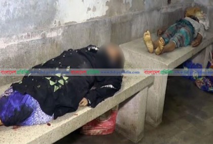 বরিশালে প্রাইভেটকার চাপায় নারীসহ নিহত ২