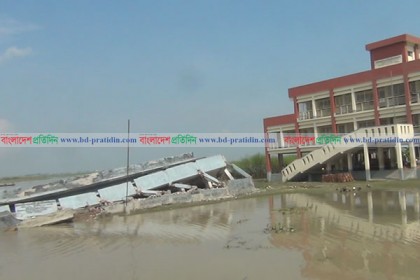 পদ্মার তীব্র স্রোতে ভাঙন, নিঃস্ব ৫০০ পরিবার