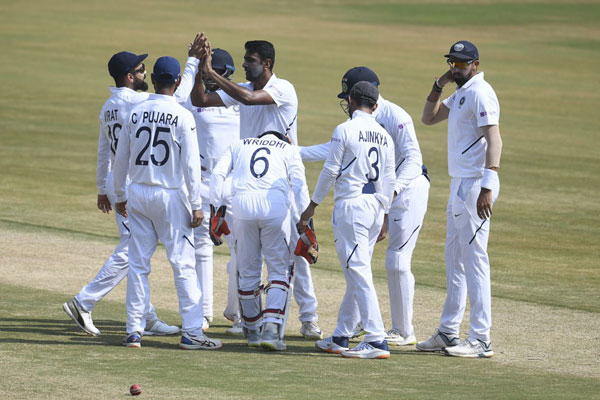 দক্ষিণ আফ্রিকাকে ২০৩ রানে হারাল ভারত