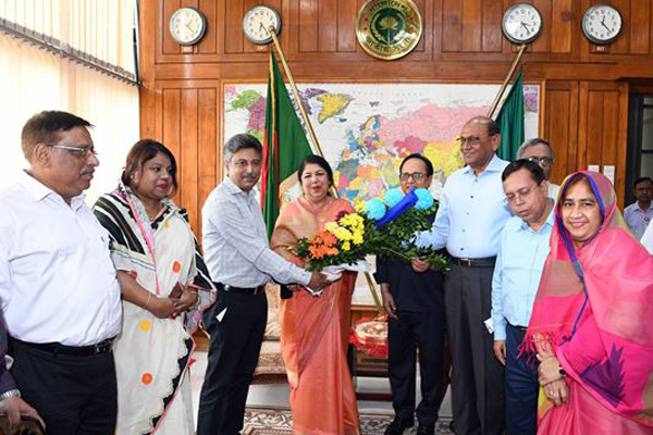 জন্মদিনে শুভেচ্ছা অভিনন্দনে ভাসলেন স্পিকার 

