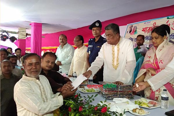 ফরিদপুরে ১২ ইউনিয়নের পূজামণ্ডপ পরিদর্শন মোশাররফ হোসেনের 