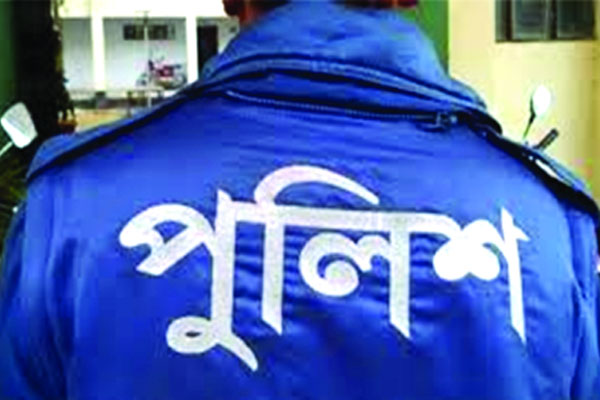 অভিযোগের পাহাড় পুলিশের বিরুদ্ধে