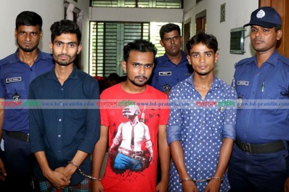 জোরপূর্বক তরুণীর সঙ্গে অন্তরঙ্গ ভিডিও করে চাঁদা দাবি, গ্রেফতার ৩