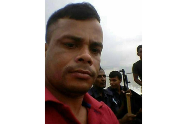 নরসিংদীর মাদকসম্রাট ইয়াবাসহ গ্রেফতার

