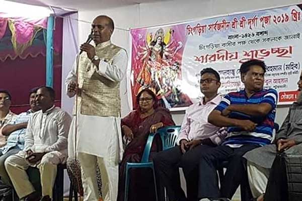 কলাপাড়ায় এমপি মুহিবের পূজা মণ্ডপ পরিদর্শন 
