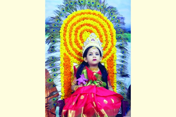 কুমারী পূজায় নারী শক্তির বন্দনা