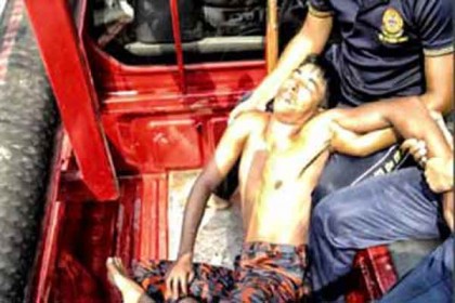 ‘মরে যাচ্ছি’ বলেও পানি পাননি ফায়ার সার্ভিসের কর্মীরা