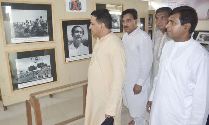 বাগমারায় বঙ্গবন্ধু স্মৃতি জাদুঘর পরিদর্শনে ভারতীয় সহকারী হাই কমিশনার
