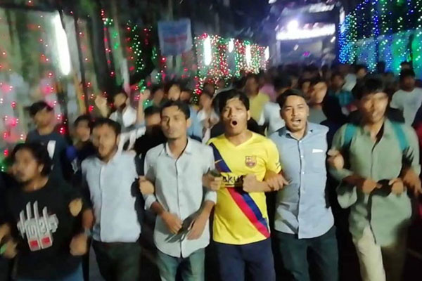 আবরার হত্যার প্রতিবাদে জবিতে বিক্ষোভ মিছিল