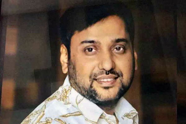 প্রেসার লো হওয়ায় সম্রাটকে হাসপাতালে নেওয়া হয়: জেলার