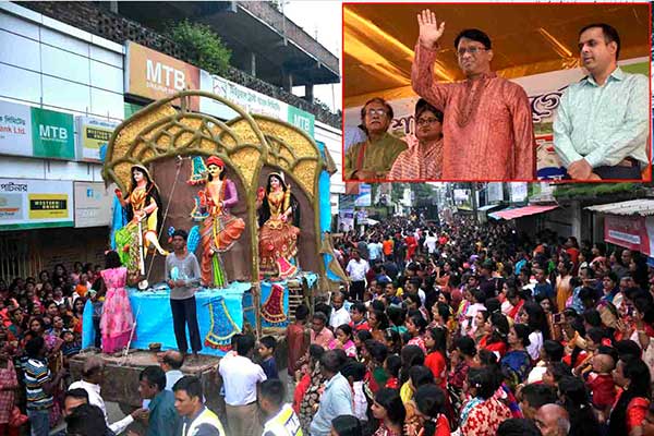 দিনাজপুরে প্রতিমা বিসর্জনের মাধ্যমে শেষ হল দুর্গাপূজা