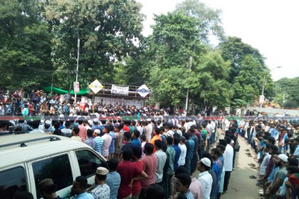 ঢাবিতে আবরারের গায়েবানা জানাজা 

