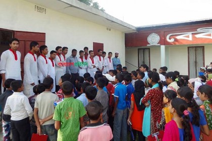 শিক্ষার উন্নয়নে একঝাঁক তরুণের 'বাতিঘর'