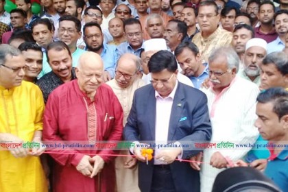 দেশের প্রথম ট্যুরিস্ট বাস চালু হলো সিলেটে
