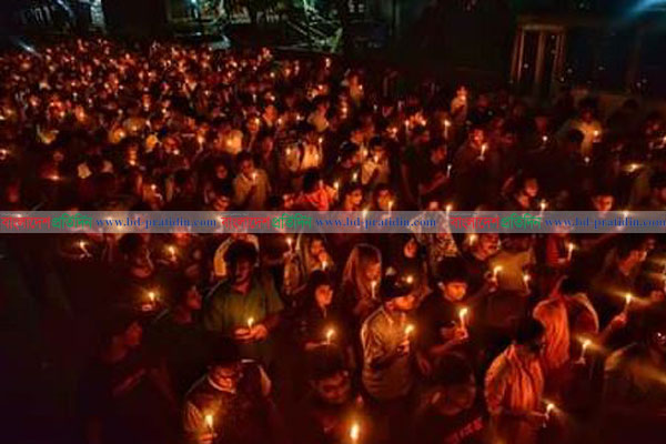মোমবাতি হাতে নিয়ে আবরারকে স্মরণ বুয়েট শিক্ষার্থীদের