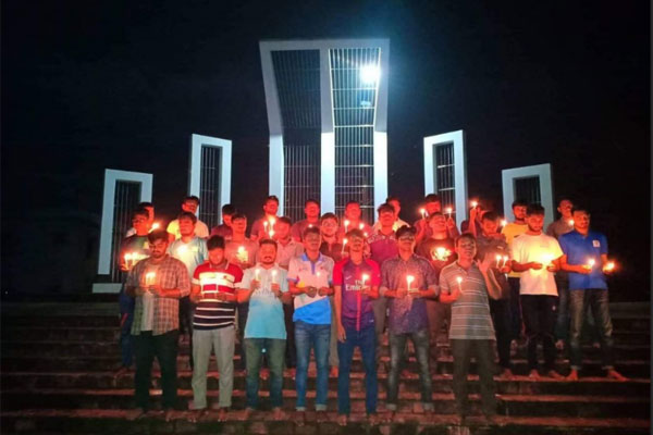 ইবিতে আবরারের স্মরণে মোমবাতি প্রজ্বলন