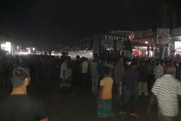 চিরিরবন্দরে বাস চাপায় পথচারী নিহত, আহত ২