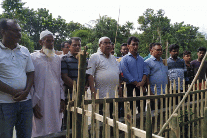 আবরারের কবর জিয়ারত করলেন বিএনপি নেতারা

