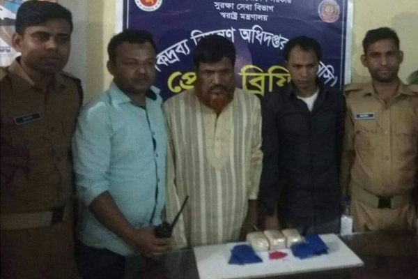 টেকনাফে ৯ হাজার ইয়াবা উদ্ধার, রোহিঙ্গাসহ আটক ২ 