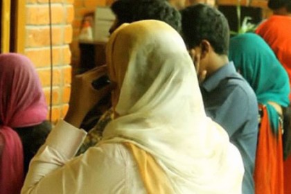 টঙ্গীতে আবাসিক হোটেলে অভিযান, ১৮ নারী-পুরুষ আটক