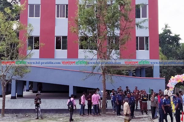 উন্মুক্ত হল মোরেলগঞ্জে বহুমুখী ঘূর্ণিঝড় আশ্রয় কেন্দ্র 

