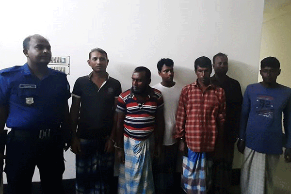 শরীয়তপুরে ইলিশ ধরায় ৪৬ জেলেকে কারাদণ্ড

