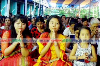 ‘পাহাড়ে উৎসবের প্রবারণা পূর্ণিমা’