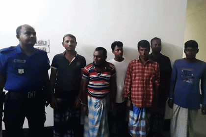শরীয়তপুরে ইলিশ ধরায় ৪৬ জেলেকে কারাদণ্ড

