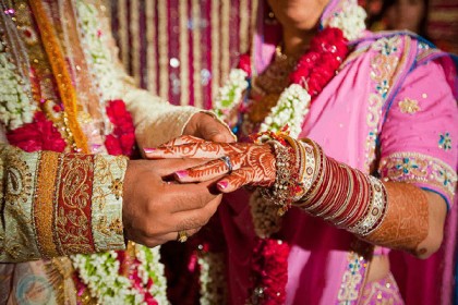 টাঙ্গাইলে নববধূকে তালাক দিয়ে শাশুড়িকে বিয়ে করলেন জামাই

