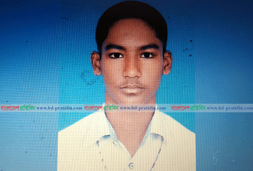 প্রেমের প্রস্তাবে রাজি না হওয়ায় ছাত্রীকে কুপিয়ে জখম