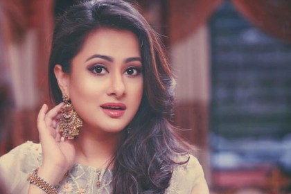 ভিডিওবার্তায় দর্শকের সঙ্গে সরাসরি আড্ডা দেওয়ার কথা জানালেন পূর্ণিমা