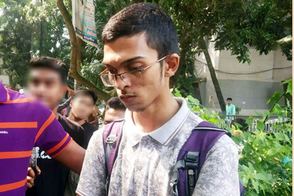 ঢাকা কলেজ ছাড়লেন আবরারের ছোট ভাই