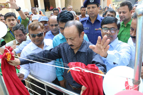 'জনগণের দোরগোড়ায় স্বাস্থ্যসেবা পৌছে দেয়া শেখ হাসিনার অঙ্গীকার'