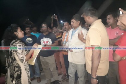 মধ্যরাতে প্রভোস্ট অপসারণের দাবিতে ইবিতে বিক্ষোভ