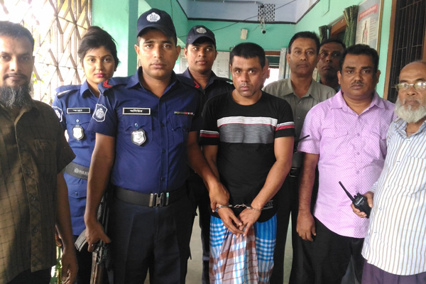 বাগেরহাটে মাদক ব্যবসায়ী গ্রেফতার