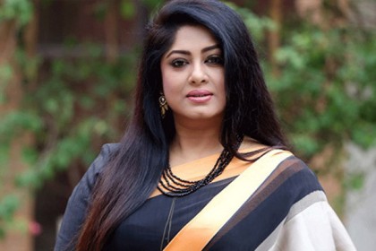 সমর্থকদের এফডিসিতে ঢুকতে দেওয়া হচ্ছে না, অভিযোগ মৌসুমীর