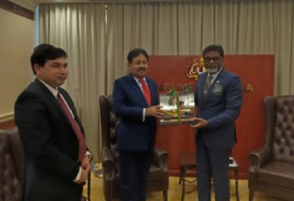 বাংলাদেশি কর্মীদের প্রশংসায় মালয়েশিয়া ন্যাচারাল রিসোর্স মিনিস্টার 