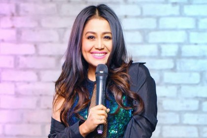 নেহাকে জোর করে চুম্বন!