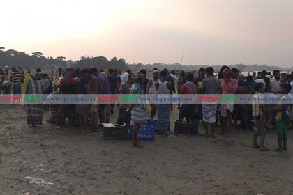 শরীয়তপুরে অবাধেই চলছে ইলিশ নিধন ও বেচাকেনা