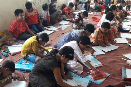 শেখ রাসেলের জন্মদিন উপলক্ষে গোপালগঞ্জে চিত্রাংকন প্রতিযোগিতা 