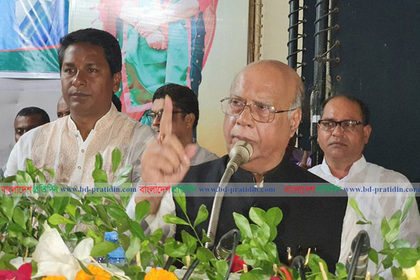 দলে অনুপ্রেবেশকারীদের জায়গা দিবেন না : মোহাম্মাদ নাসিম