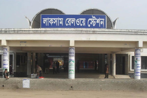 রেলওয়ে গার্ডকে খুঁজে না পাওয়ায় যাত্রা করেনি ট্রেন!