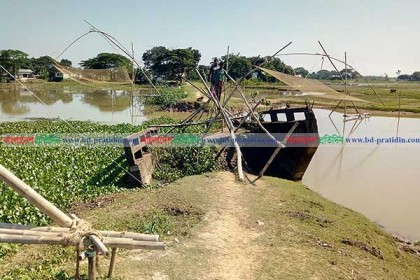 কলমাকান্দায় ঝুঁকিপূর্ণ কালভার্ট নিয়ে আতঙ্কিত এলাকাবাসী