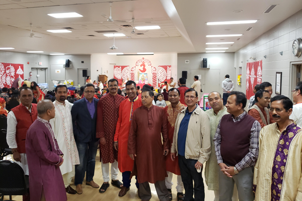 কানাডার ক্যালগেরিতে লক্ষ্মীপূজা উদযাপন