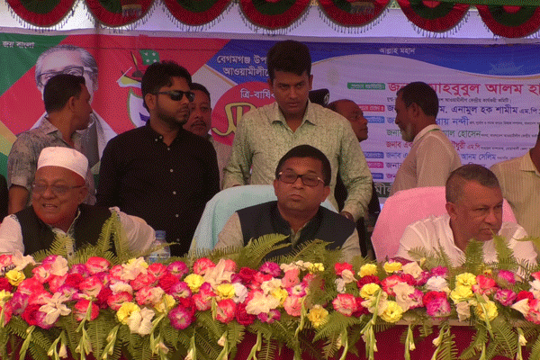 'খালেদা-তারেকের বাংলাদেশে রাজনীতি করার অধিকার নেই'
