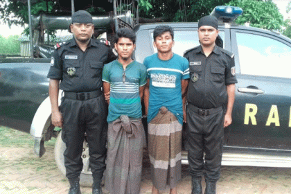 টেকনাফে ইয়াবাসহ দুই রোহিঙ্গা আটক   